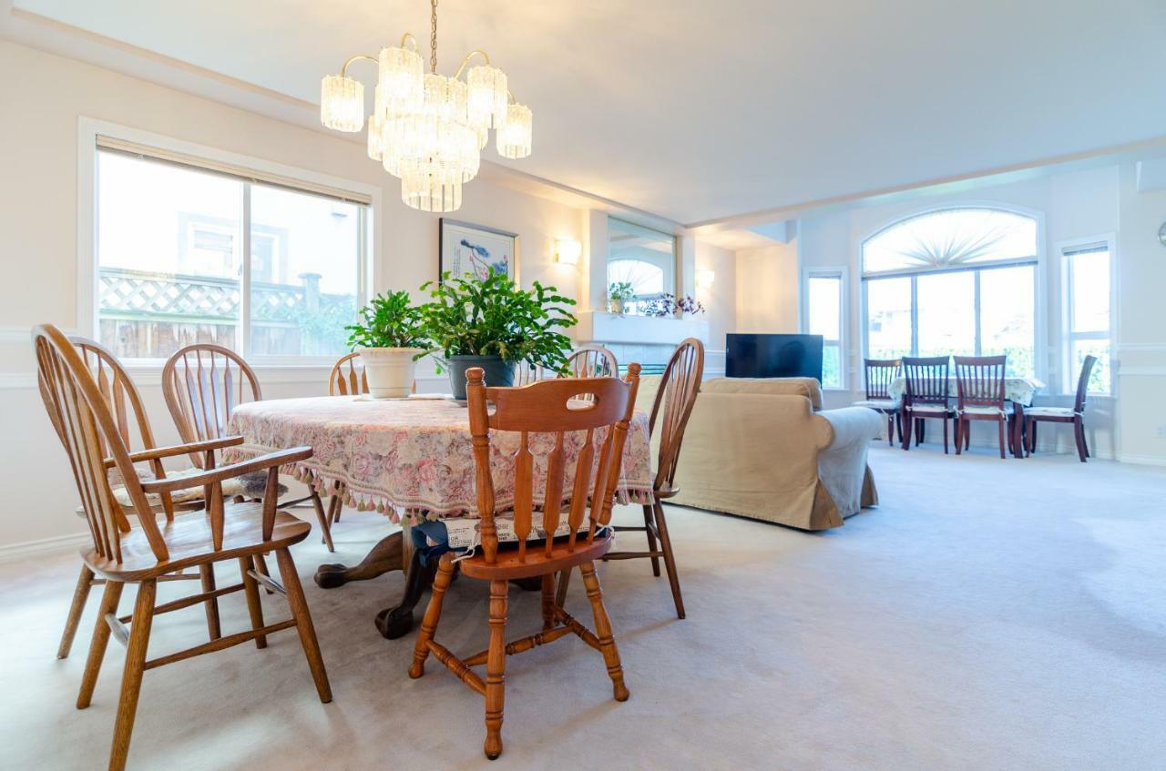 3 Private, Spacious, Bright Rooms In A Gorgeous House Нью-Вестминстер Экстерьер фото