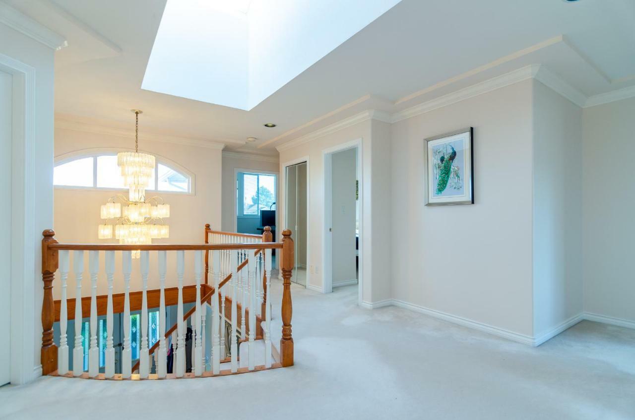 3 Private, Spacious, Bright Rooms In A Gorgeous House Нью-Вестминстер Экстерьер фото