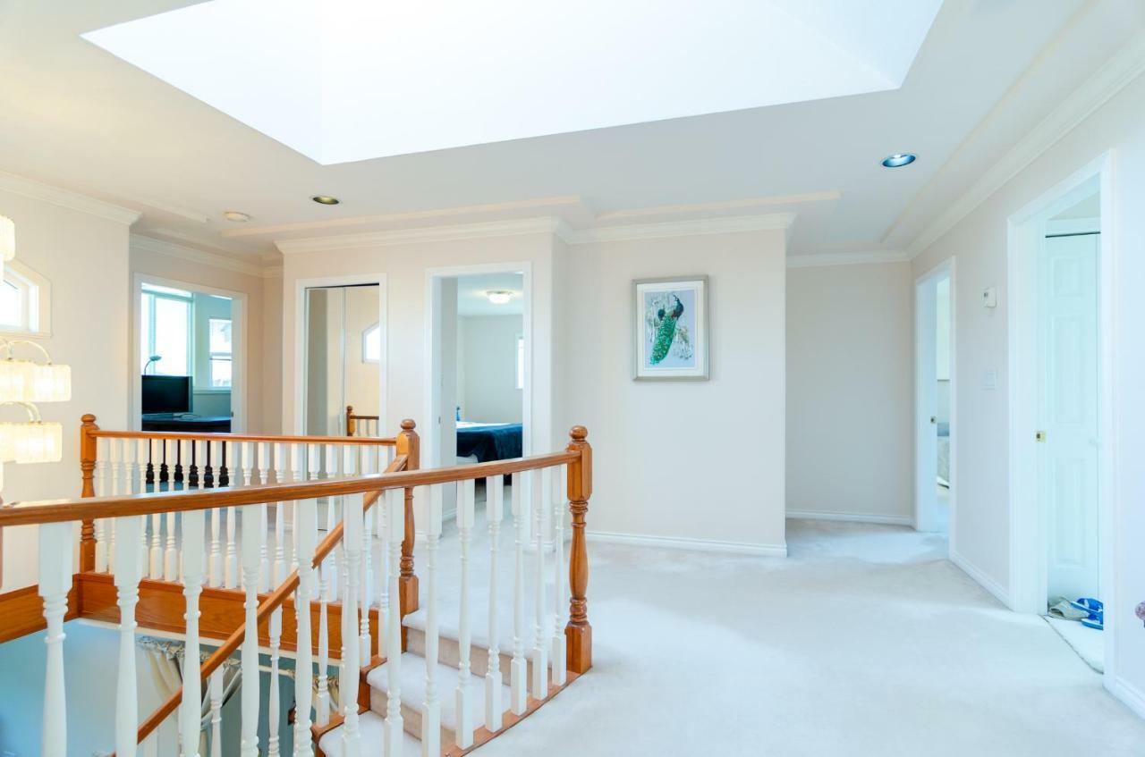 3 Private, Spacious, Bright Rooms In A Gorgeous House Нью-Вестминстер Экстерьер фото