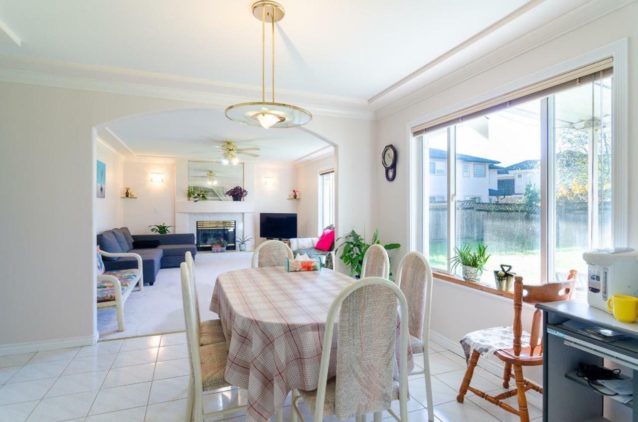 3 Private, Spacious, Bright Rooms In A Gorgeous House Нью-Вестминстер Экстерьер фото